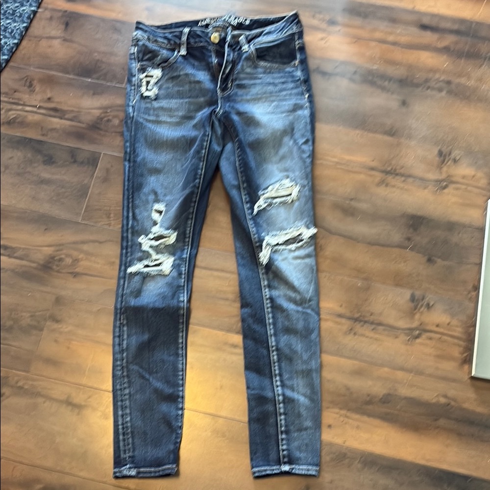 American Eagle Outfitters Distressed Blue Jeans
